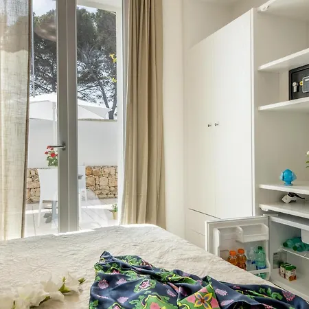 B&bleucaineout Bed & Breakfast 4*