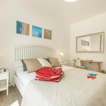 Bed & Breakfast B&bleucaineout