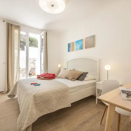 B&bleucaineout Bed & Breakfast Santa Maria di Leuca