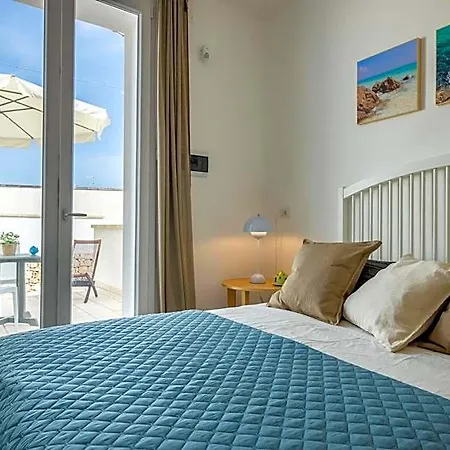 B&bleucaineout Bed & Breakfast