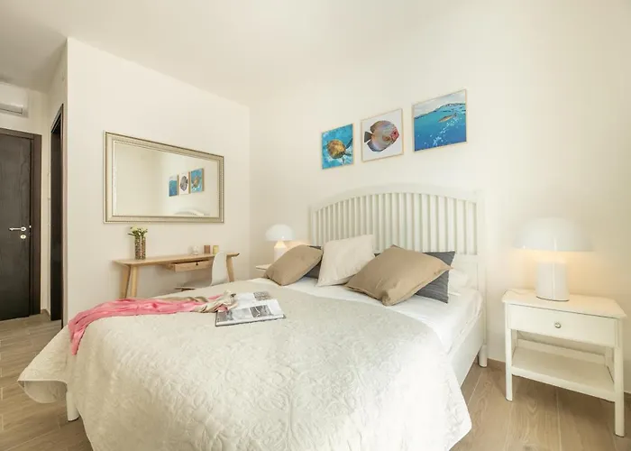 Bed & Breakfast B&bleucaineout
